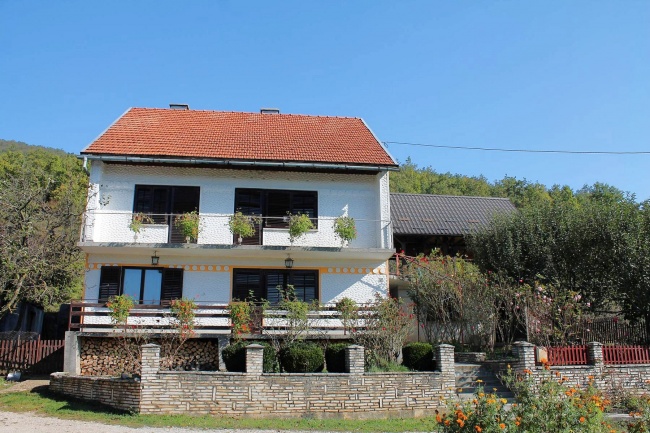 Kroatische Landidylle: Renovierungsbedürftiges Einfamilienhaus für Aussteiger