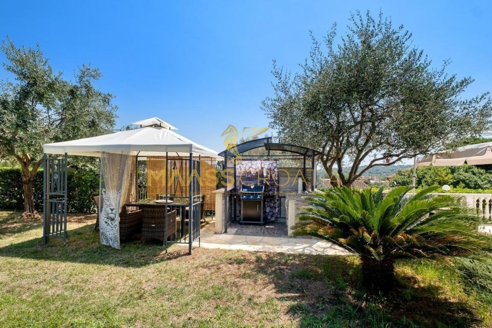 PHOTO-2025-11-25-12-48-27 (2)