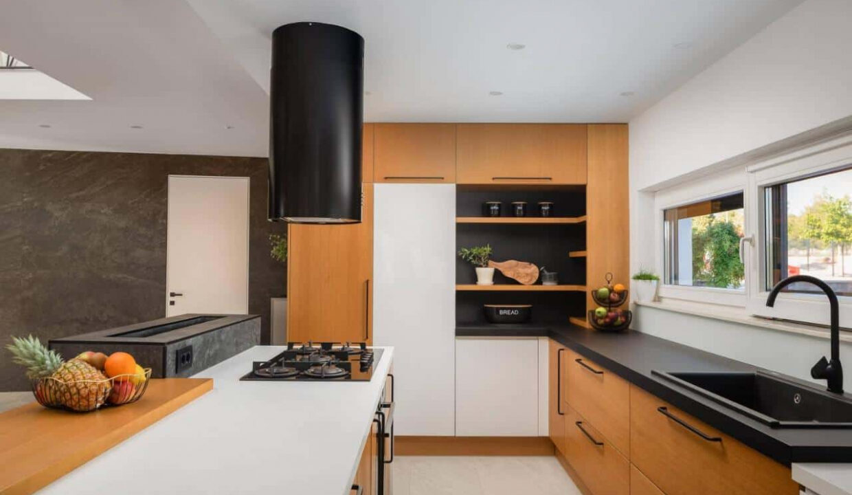 Erstaunliches modernes Haus bei Sibenik