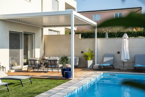 Villa im minimalistischen Stil - Novigrad, Istrien