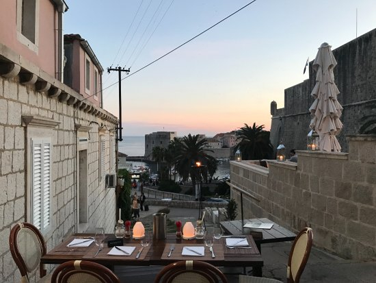 Haus mit Restaurant - Blick auf die Altstadt von Dubrovnik