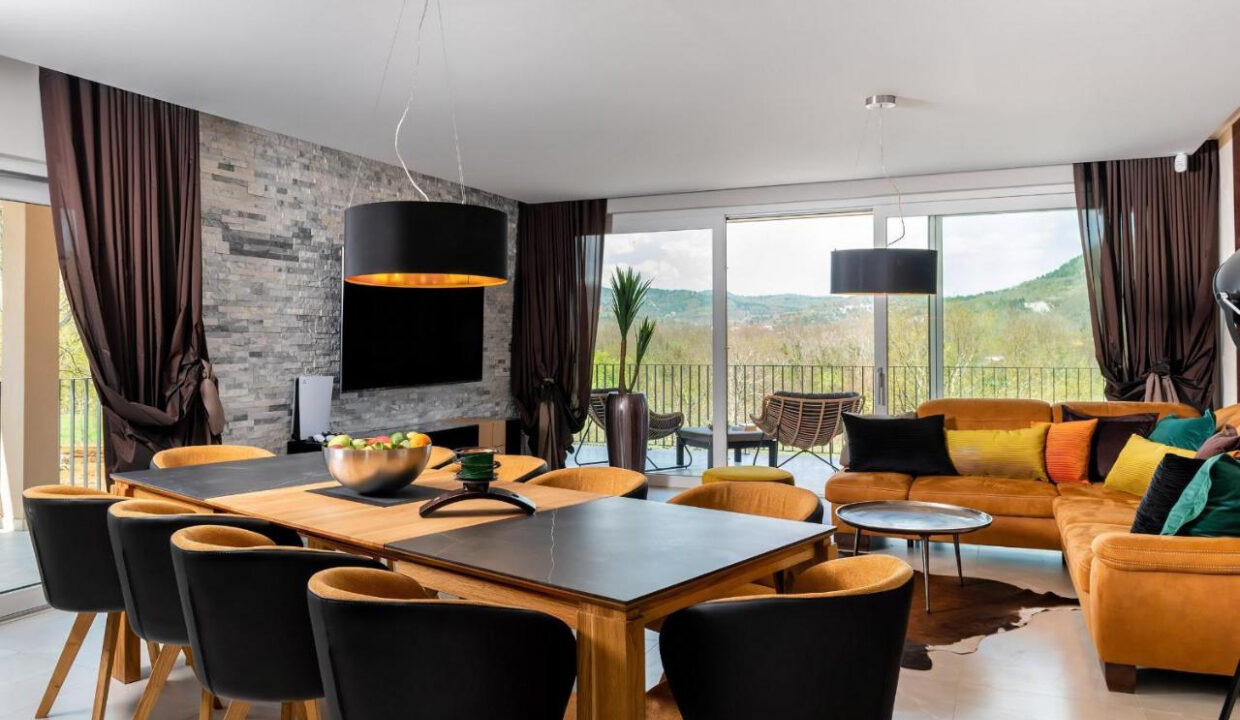 Neue moderne Villa mit traditionellem Charakter - Labin, Istra