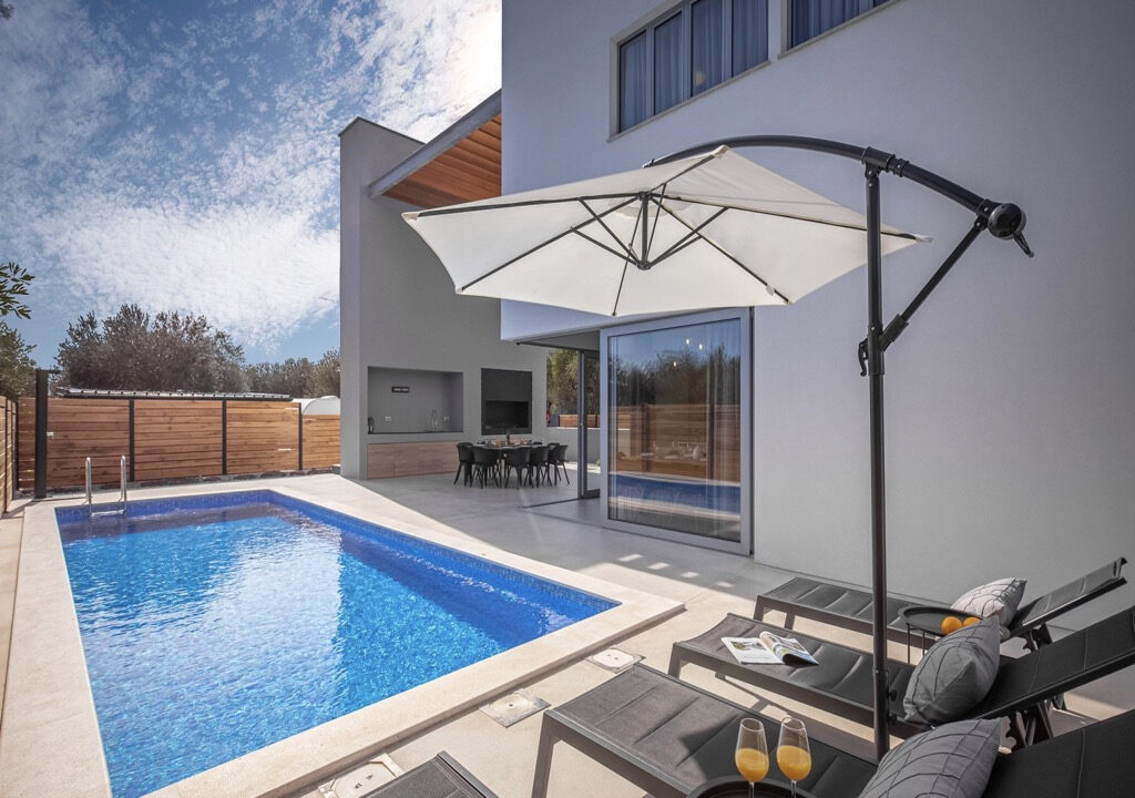 Freies Klettern Ultramodernes Haus - Raum Zadar