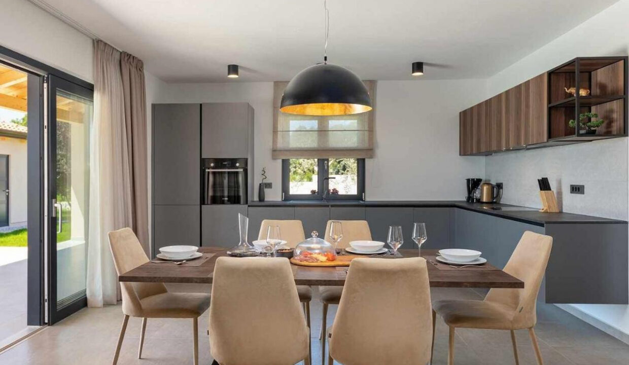 Moderne Villa mit Extra-Grundstück - Tinjan, Region Istrien