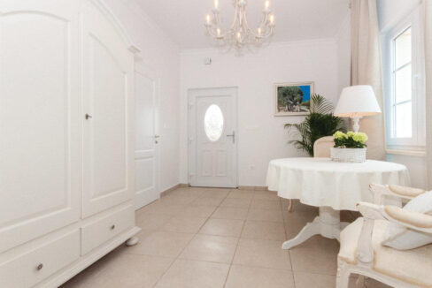 Weißes Steinjuwel in Novalja – Insel Pag