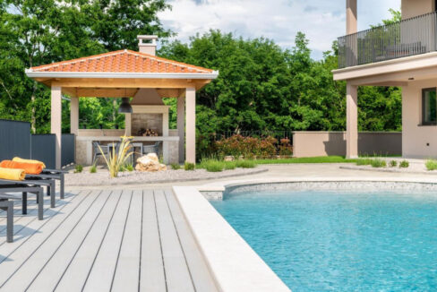 Neue moderne Villa mit traditionellem Charakter - Labin, Istra