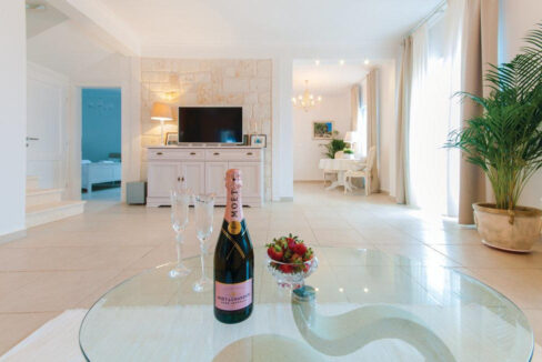 Weißes Steinjuwel in Novalja – Insel Pag