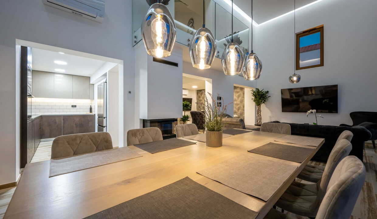 Neue moderne Villa mit Meerblick in der Nähe von Šibenik