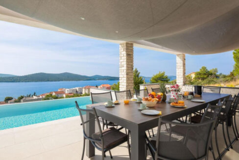 Neue moderne Villa mit Meerblick in der Nähe von Šibenik