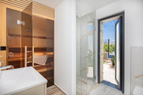 Neue moderne Villa mit Meerblick in der Nähe von Šibenik