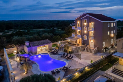 Zeitgenössisches Haus Zaton