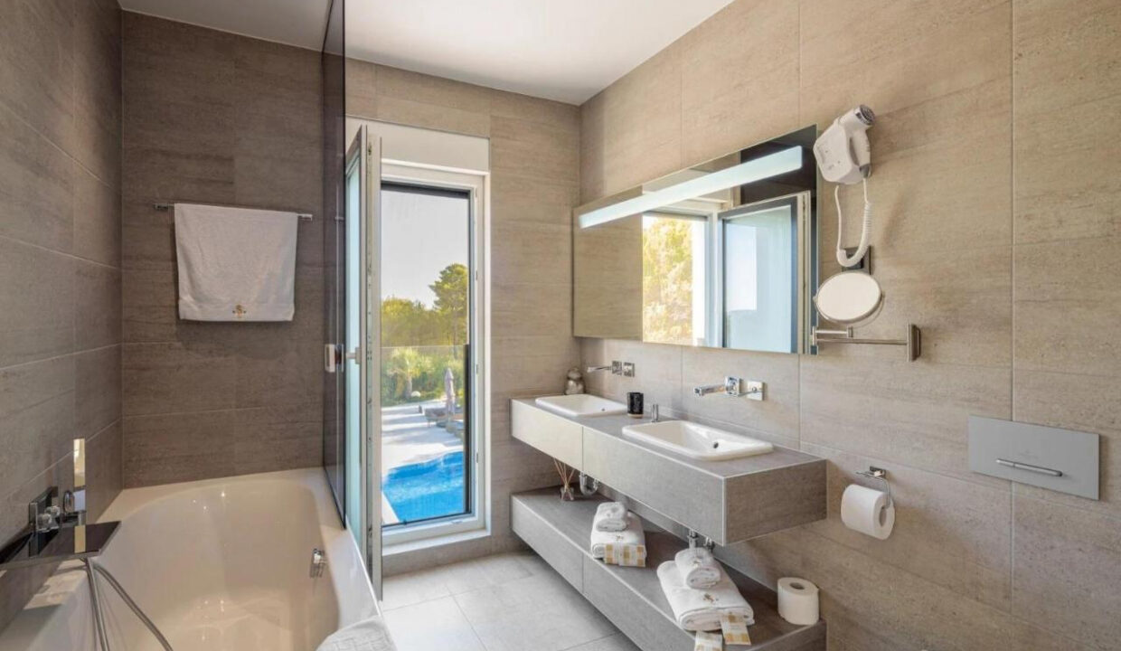 Neues Haus in der Nähe von Šibenik