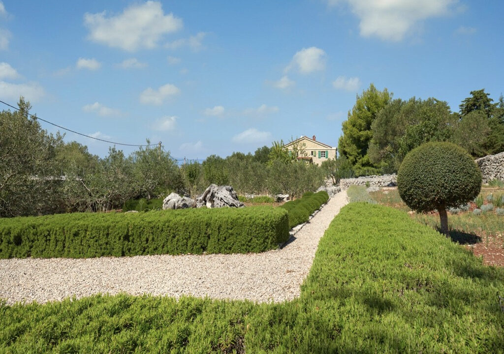 Exquisite Villa aus Stein - Die Insel Pag