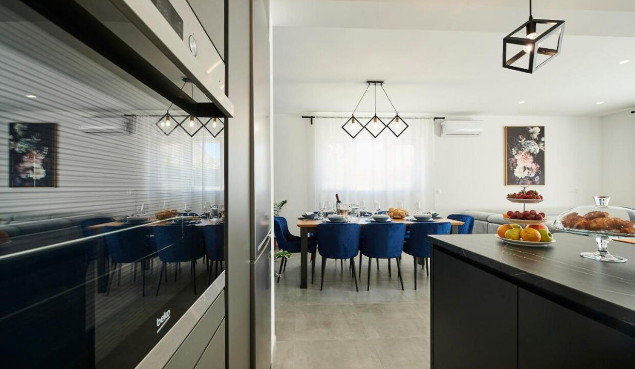 Haus im modernen Stil in Kastela