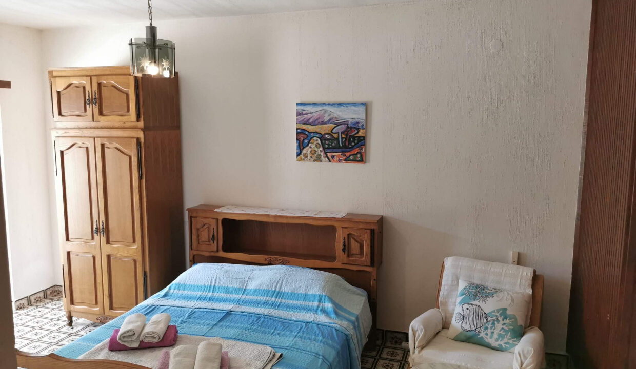 Doppelhaushälfte direkt am Meer ?iovo