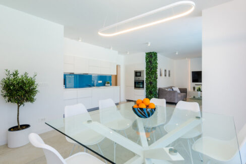 Weiße Villa am Meer mit extra Grundstück - Dubrovnik