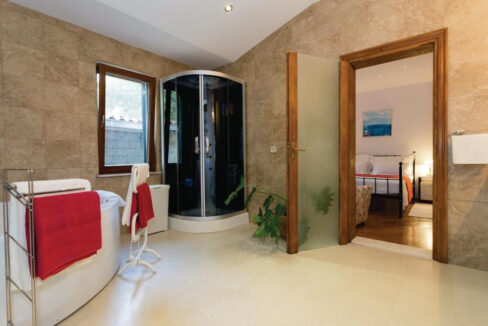 Imperial Style Villa mit Schwimmbad - Dorf Klek