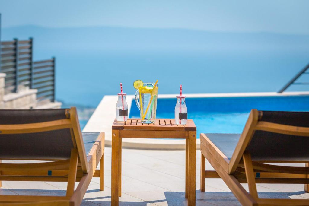 Doppelhaushälfte mit Aussicht - In Makarska