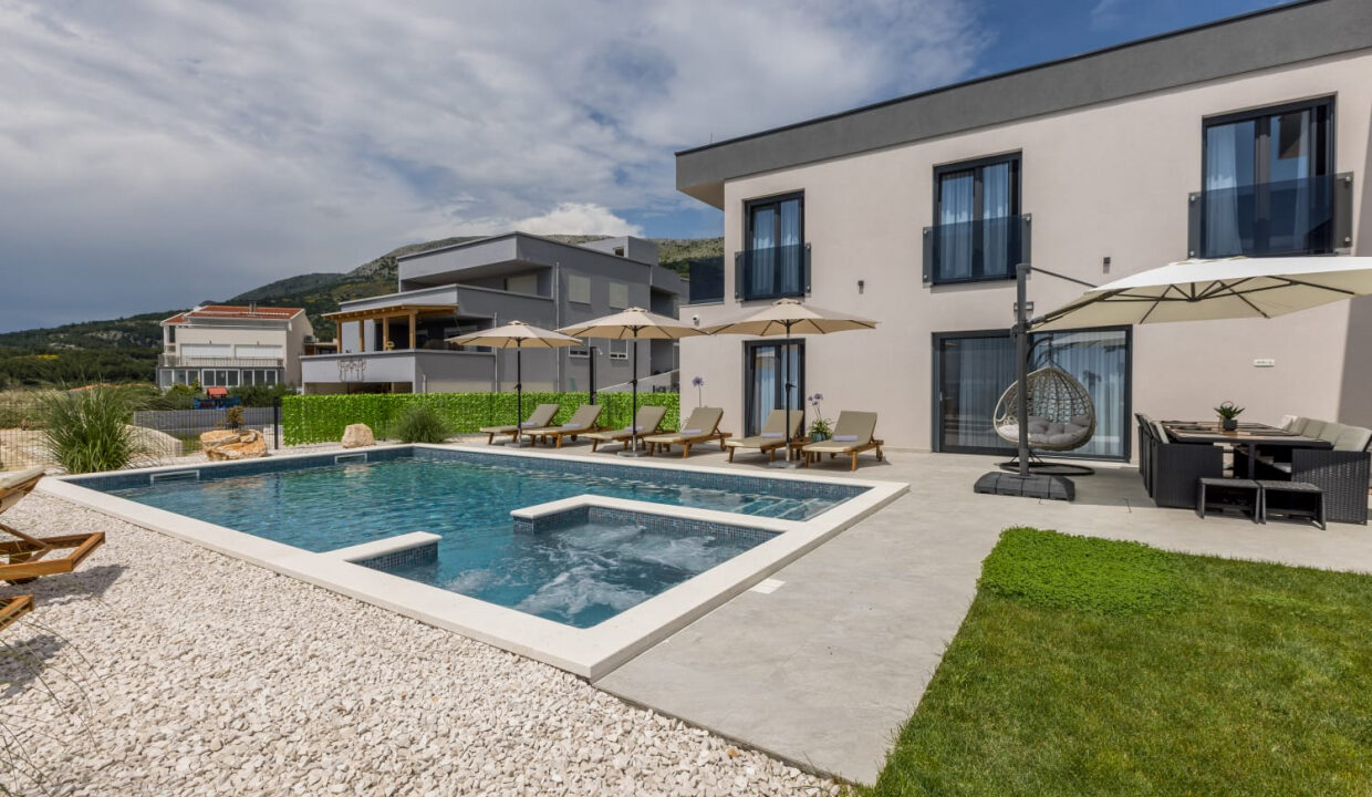 Neues Meerblick-Ferienhaus Podstrana