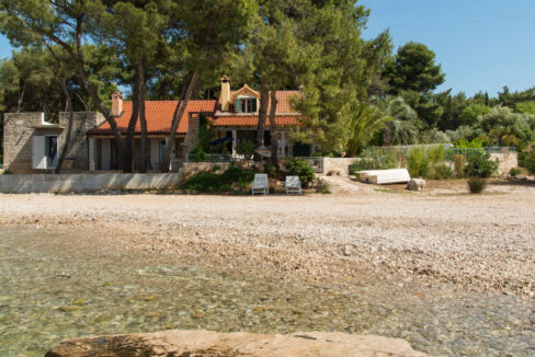 Haus am Strand auf der Insel Brac