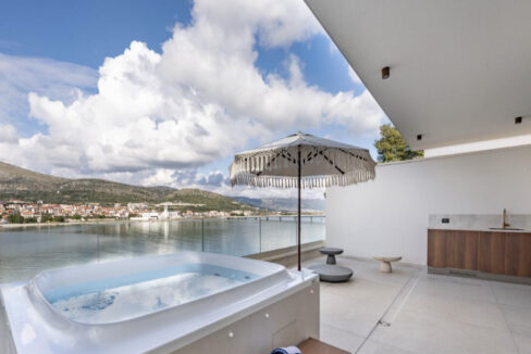 Villa am Meer in Trogir