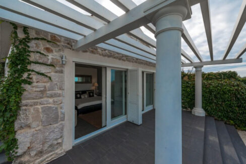 Steinvilla im Kolonialstil - Drvenik Mali, Split