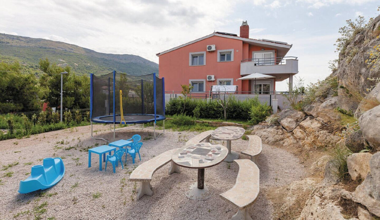 Ferienhaus Podstrana