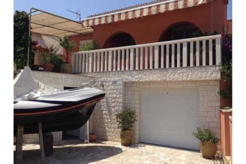 Haus am Meer in Sibenik