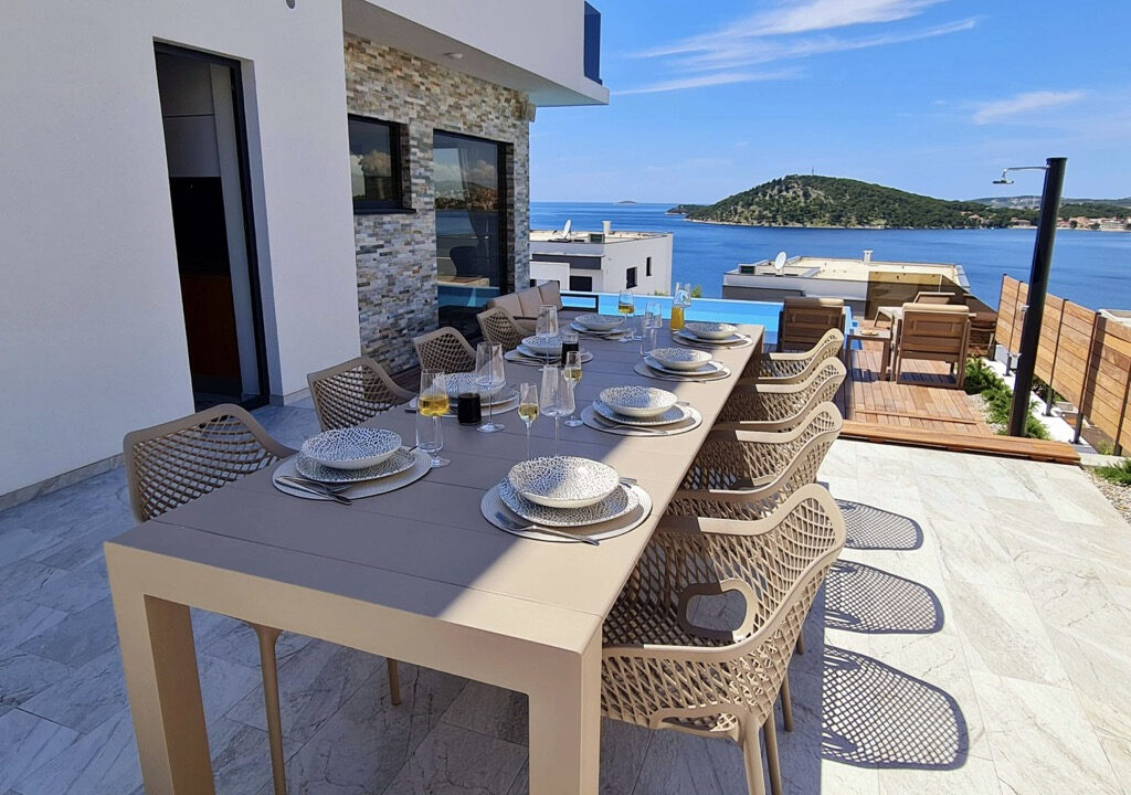 Neue Villa mit Meerblick, Rogoznica