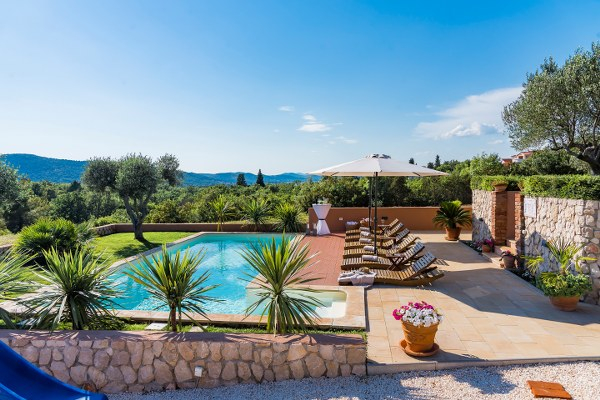 Tropisch anmutende Villa in der Nähe des Nationalparks Krka