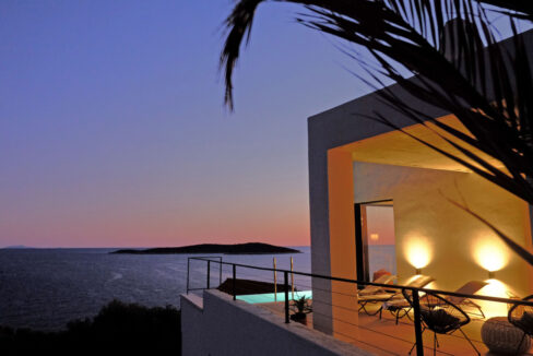 Weißes Haus mit Meerblick auf der Insel Vis
