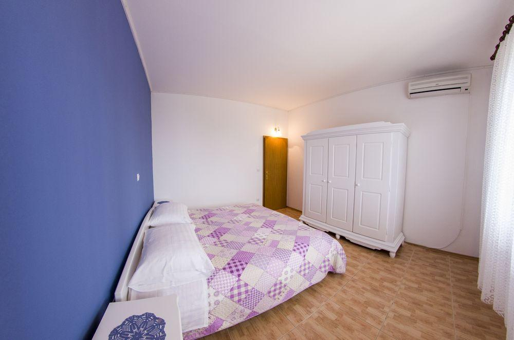 Villa am Meer auf der Insel Bra?