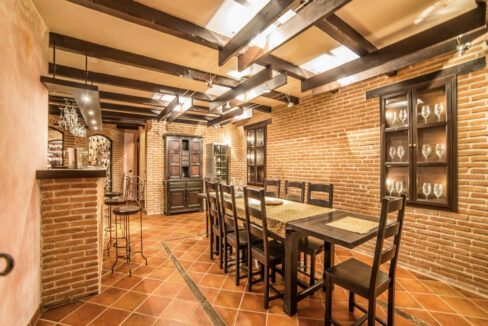 Faszinierendes Herrenhaus aus Stein in Visnjan, Istra