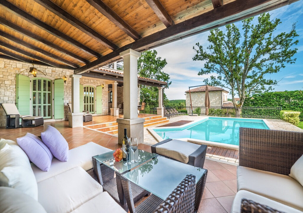 Faszinierendes Herrenhaus aus Stein in Visnjan, Istra