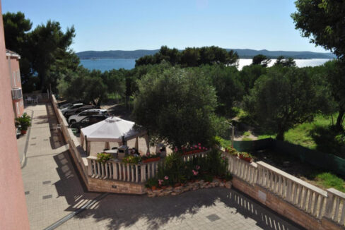 Grundstück am Meer Sveti Filip Jakov