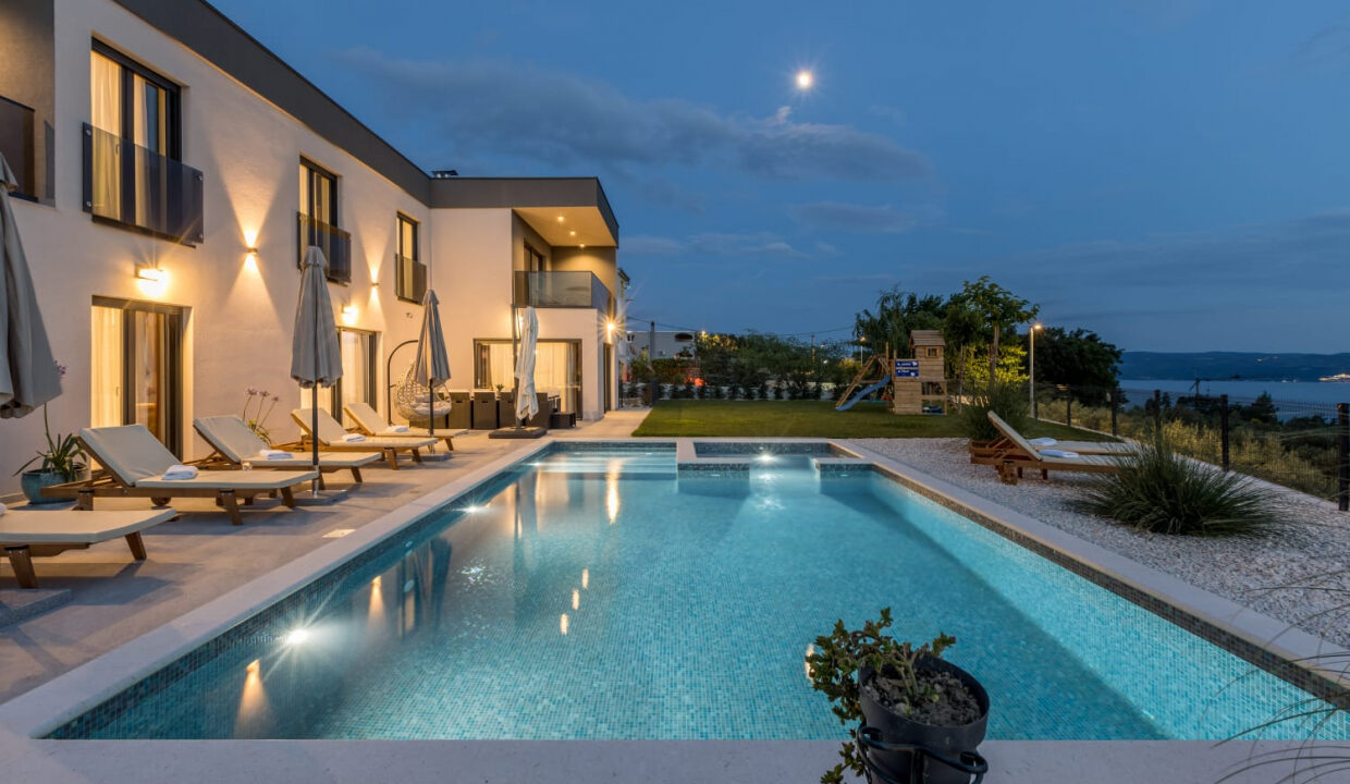 Neues Meerblick-Ferienhaus Podstrana