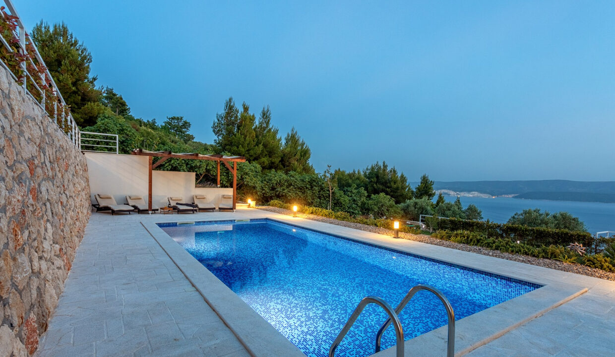 Steinhaus mit Meerblick in Omis