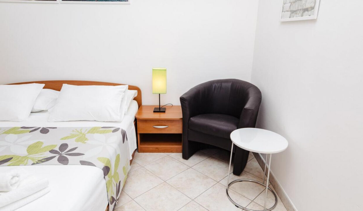 Grundstücke am Meer Tribunj