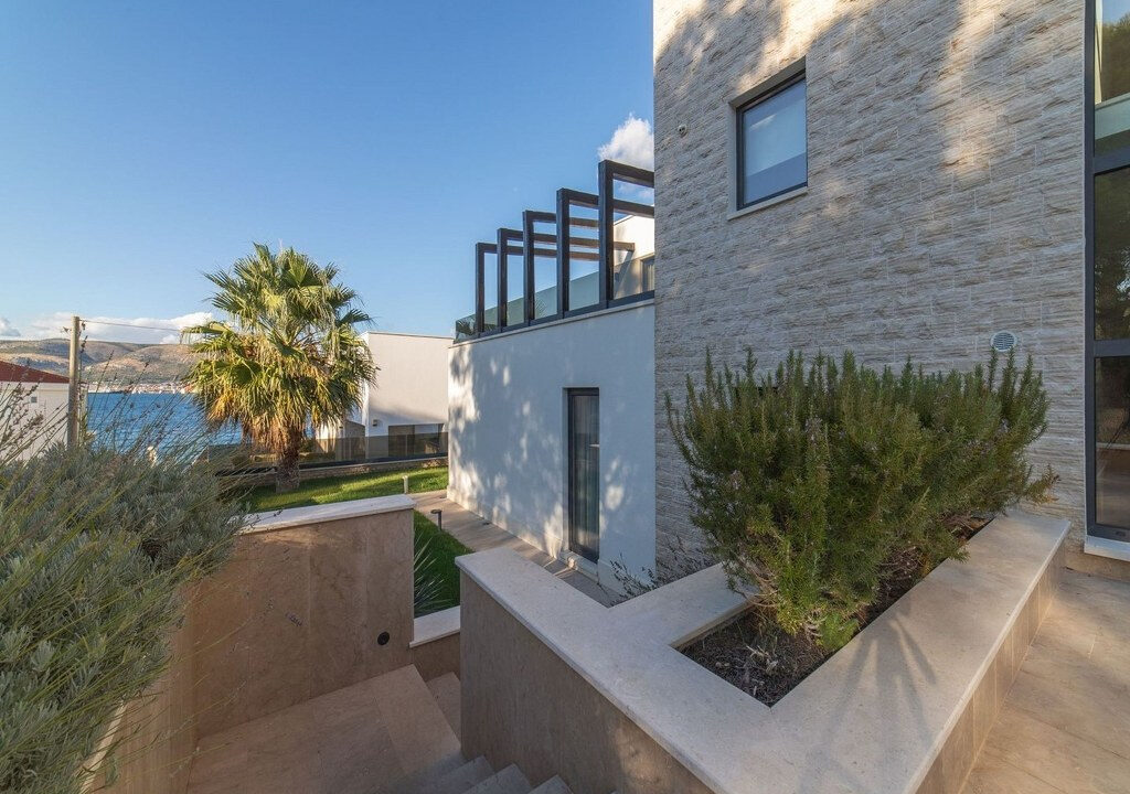 Städtische Villa auf einer bezaubernden Insel Ciovo, Region Split