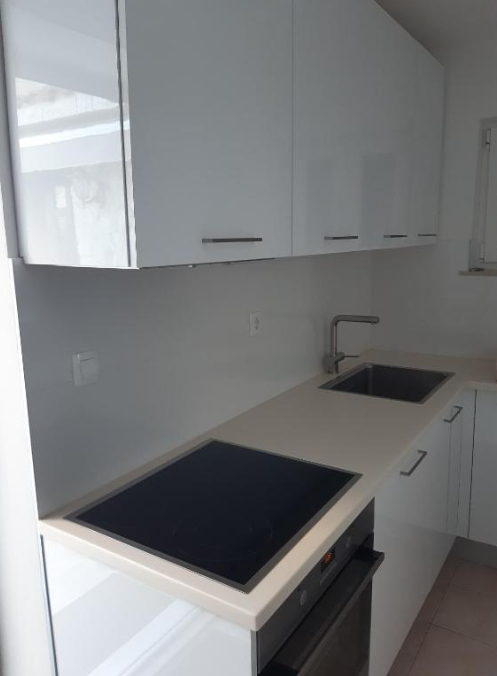 Haus am Meer in der Nähe von Šibenik