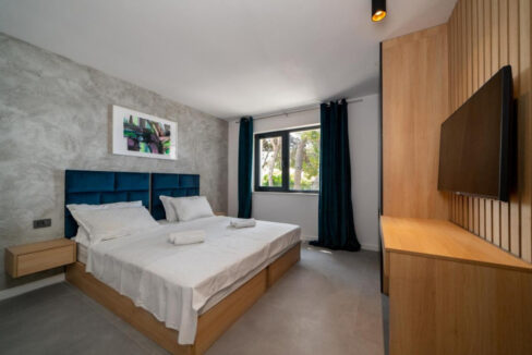 Villa aus Stein direkt am Meer auf der Insel Brac