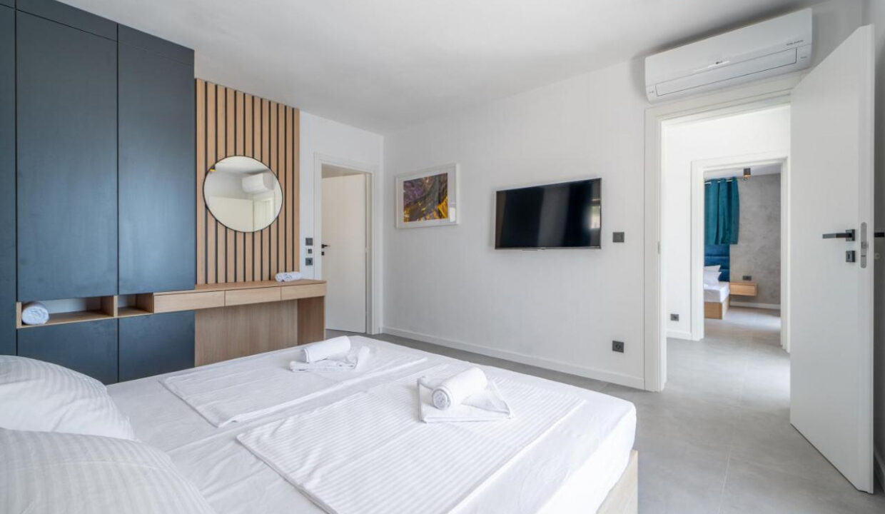 Villa aus Stein direkt am Meer auf der Insel Brac