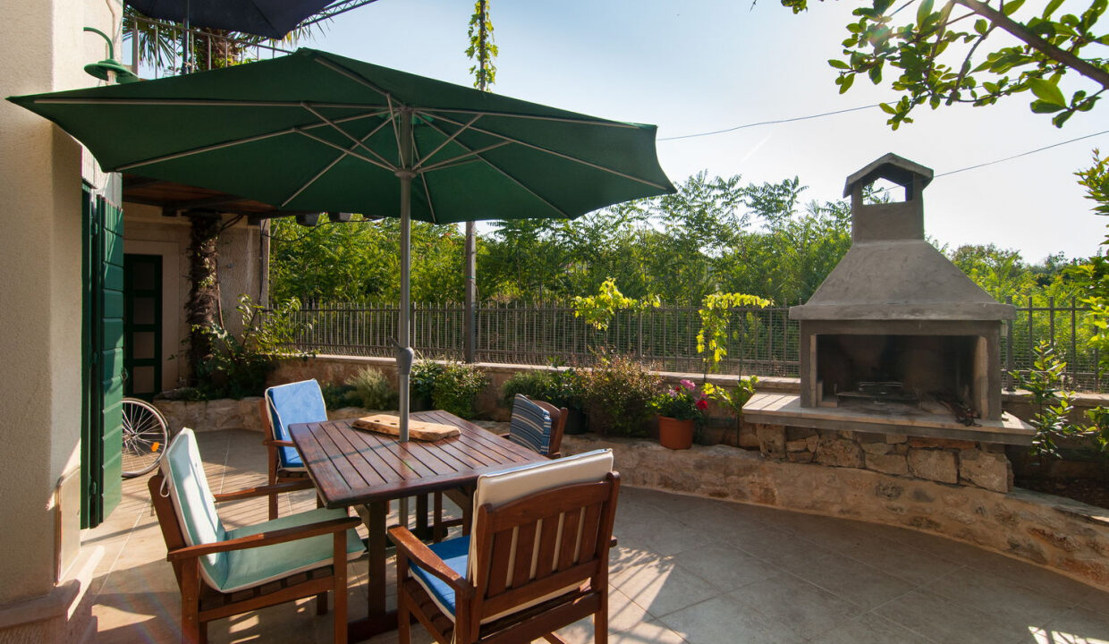 Steinhaus in Supetar, Brac