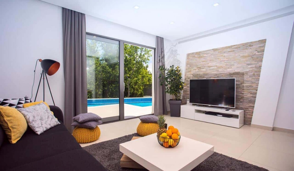 Modernes Haus in der Region Omis