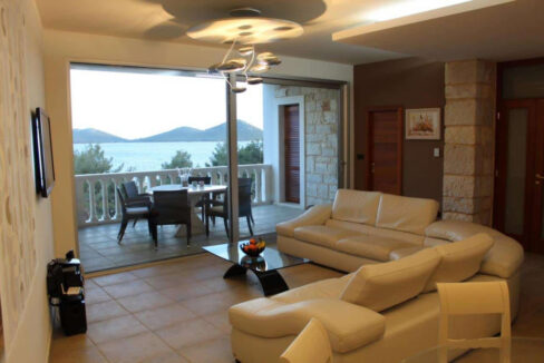 Erstaunliches Haus bei Pakostane