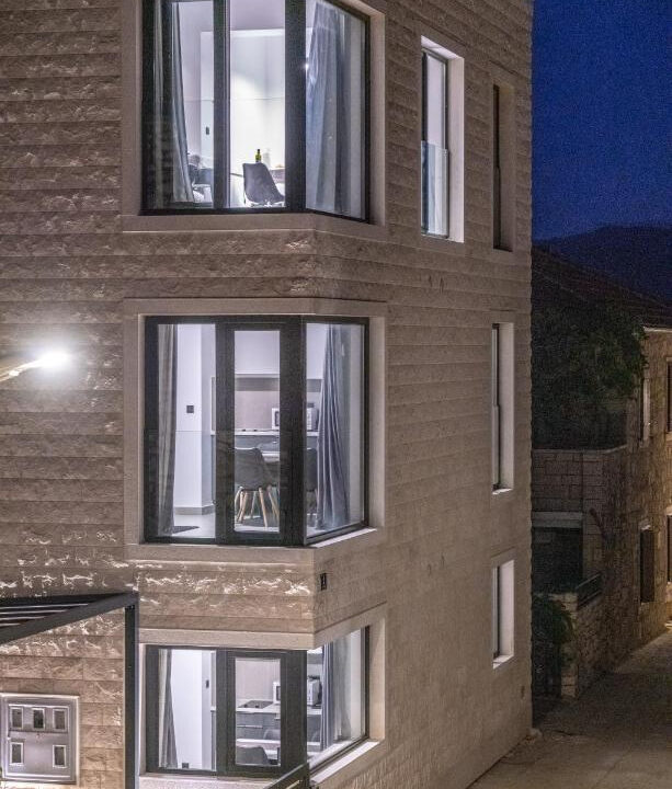 Außergewöhnliche Steinvilla auf Brac