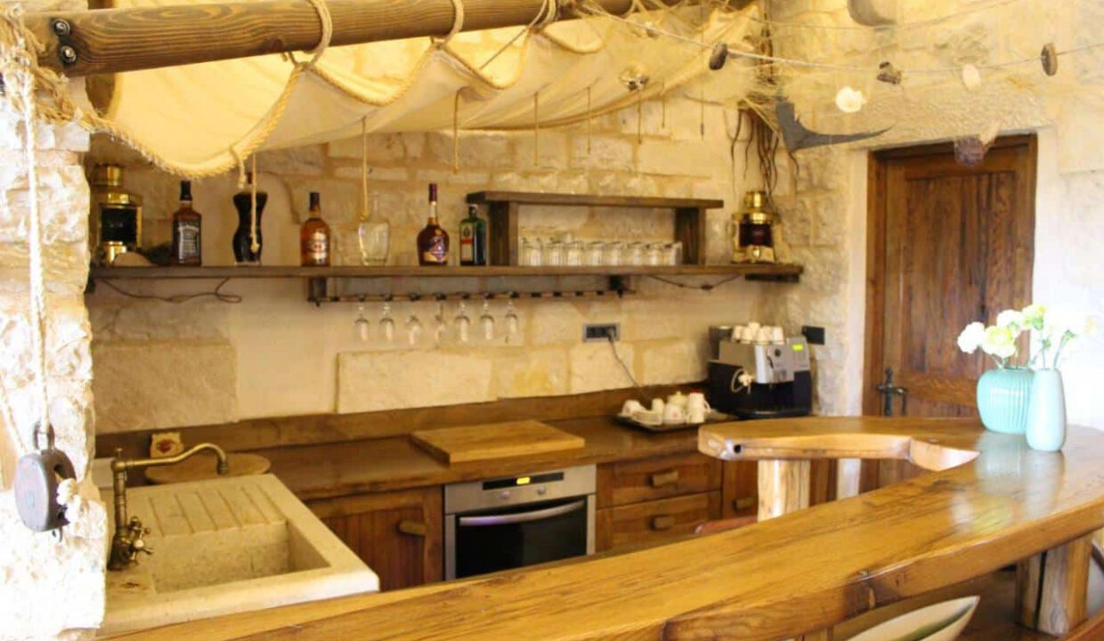 Erstaunliches Haus bei Pakostane