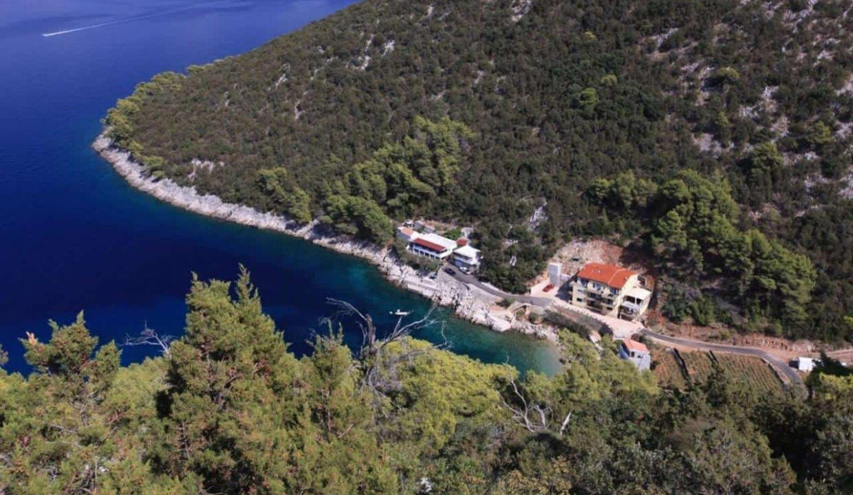 Traditionelles Haus am Meer auf der Insel Hvar