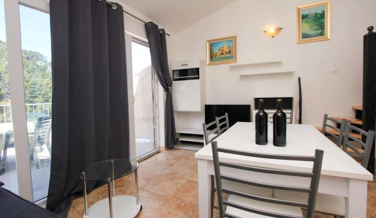 Traditionelles Haus am Meer auf der Insel Hvar