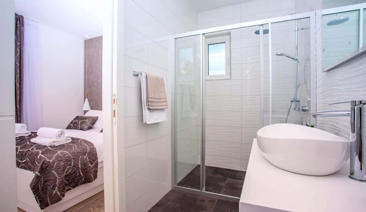 Modernes Haus in der Region Omis